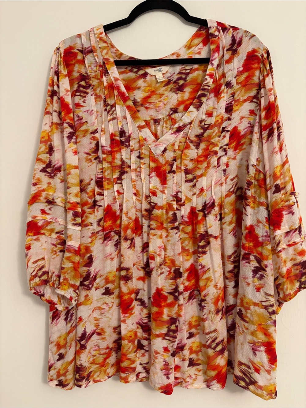 Terra&Sky Multi color Pintuck V-Neck Tunic blouse Size 2X